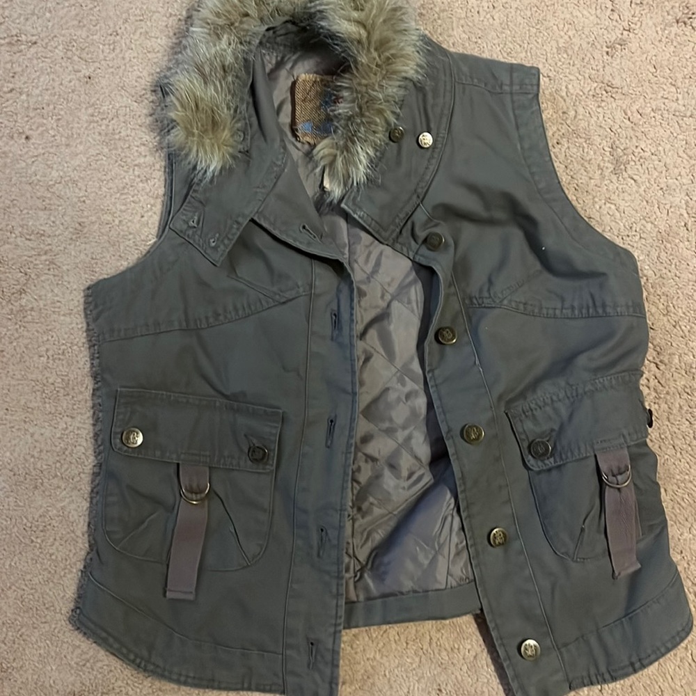 BB Dakota vest
